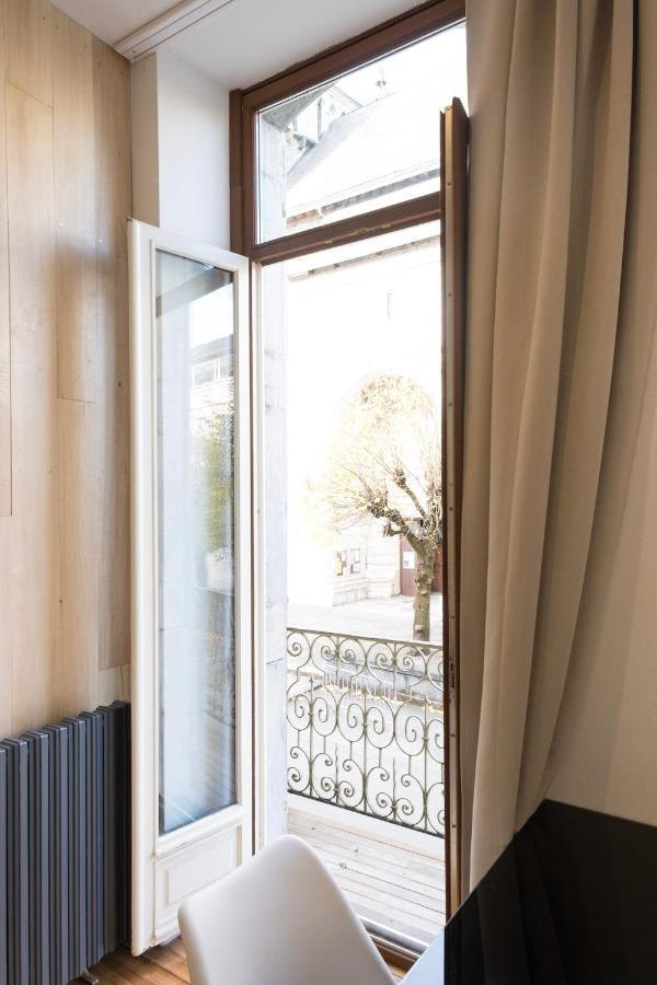 Appartamento NOUVEAU ! Studio NEUF, charme de l ancien, balcon, Netflix 4K...  Bagnères-de-Bigorre Esterno foto